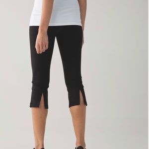 Lululemon Gather & Crow Crop II Leggings Size 2 Luon Black